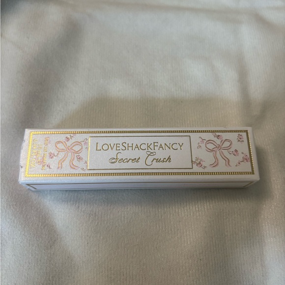 💋2/$25 Loveshackfancy secret crush travel - Picture 2 of 4